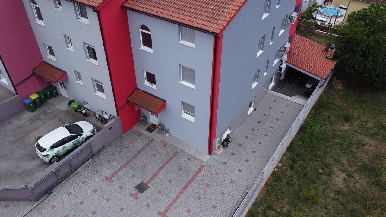 Apartments Saric Pula Exteriör bild