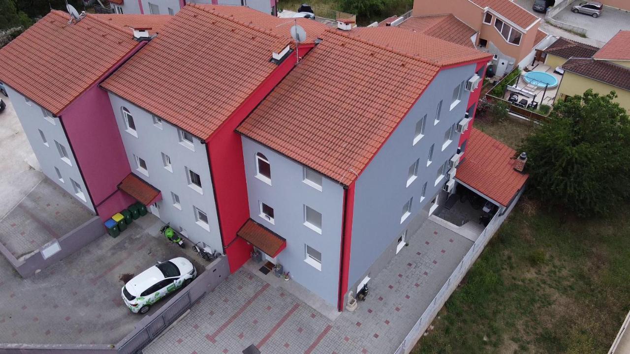 Apartments Saric Pula Exteriör bild